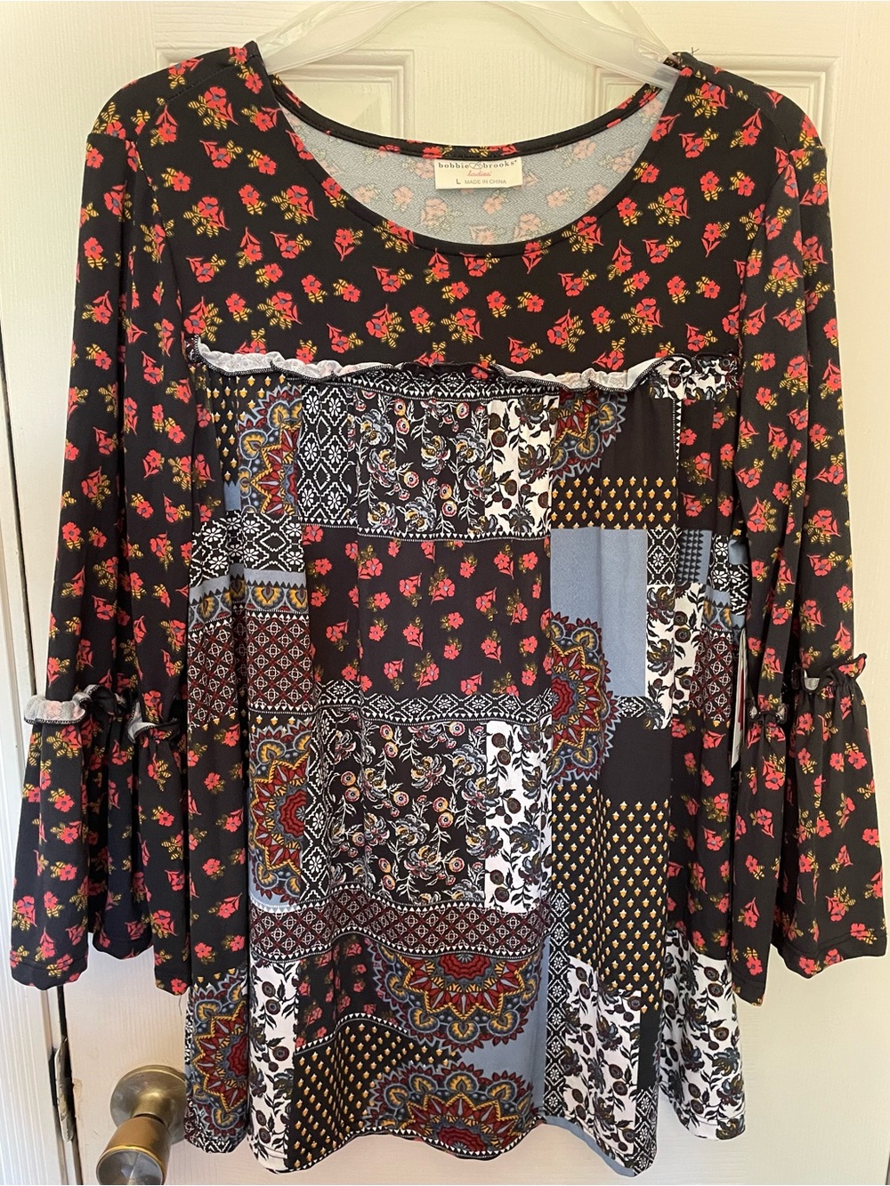Boho Patchwork Floral Bell-Sleeve Top - Black with Red Floral Women’s Large NWT